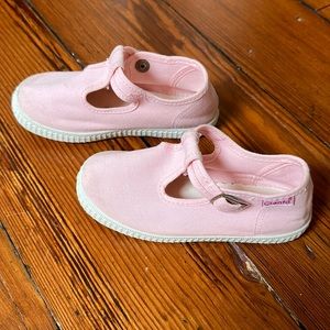 Cienta Pink T-Strap Sneakers